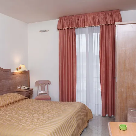 ドナテッロ ホテル