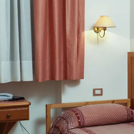 Donatello Hotell 3*