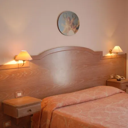 Hotel Donatello 3*